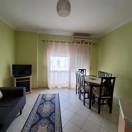 Claud'io Guess House