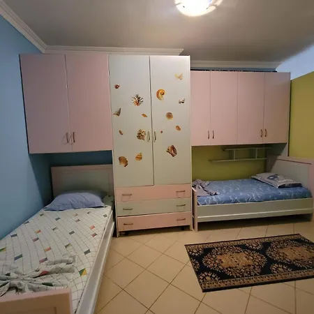 Apartment Claud'io Guess House